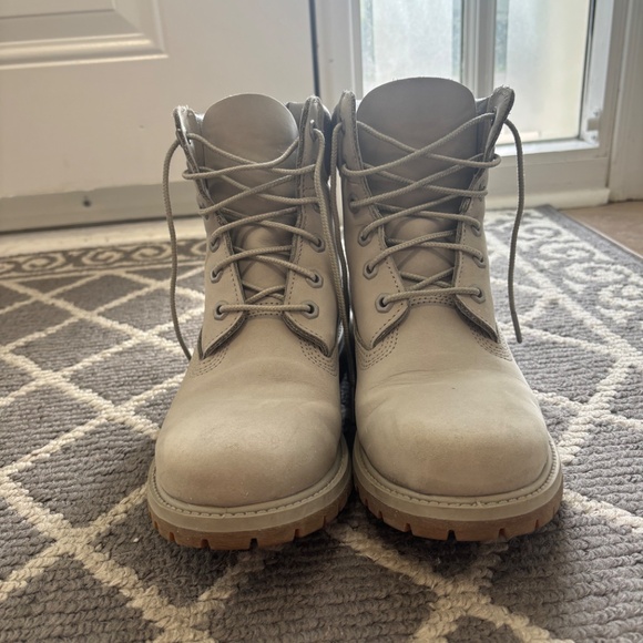 Women’s Grey Timberland Boots - Picture 2 of 7